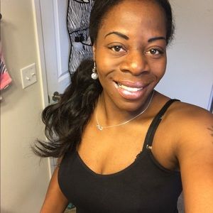 Meet your Posher, Stephanie